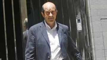 La alcaldesa de Valencia, Rita Barberá, recibirá el próximo jueves al presidente del Valencia CF, Manuel Llorente, a petición de este último para tratar distintos asuntos, entre ellos la reactivación de las obras del nuevo estadio del club valenciano, informaron fuentes próximas al encuentro.