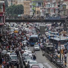 Aglomeraciones en El Cairo pese al miedo al coronavirus