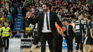 Mumbr&uacute;, t&eacute;cnico del Bilbao Basket, tras ganar en Miribilla