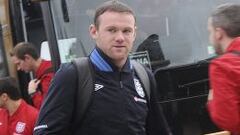 Inglaterra visita a Montenegro con el liderato en juego