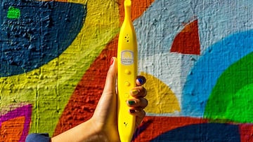 Banana Phone, un móvil en forma de plátano para hablar ideal para el verano
