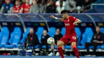 PARIS, FRANCE - MAY 28: Luis Diaz of Liverpool FC controls the ball during the UEFA Champions League final match between Liverpool FC and Real Madrid at Stade de France on May 28, 2022 in Paris, France. (Photo by Berengui/vi/DeFodi Images via Getty Images)