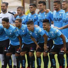 Riffo consigue su primer triunfo en Iquique goleando a Temuco