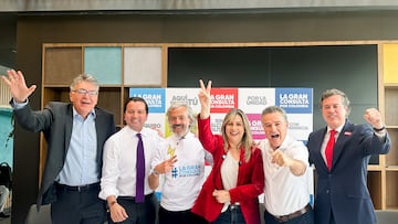 Bogotá. Diciembre 17 de 2025. Vicky Dávila, David Luna, Mauricio Cardenas, Juan Daniel Oviedo, Aníbal Gaviria y Juan Manuel Galán, anuncian su coalición llamada “La Gran Consulta por Colombia” que llegará a las consultas interpartidistas del 2026 para definir una candidatura para las elecciones presidenciales. (Colprensa - Lina Gasca)