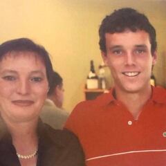 Bautista y la muerte de sus padres: "Luché duro para hacer que su esfuerzo valiera la pena”