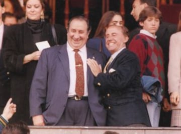 Ruiz-Mateos con Jesús Gil, expresidente del Atlético de Madrid. 