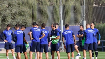 19/10/22
LEVANTE UD
ENTRENAMIENTO
ENTRENADOR
CALLEJA
QUIQUE ALVAREZ
GRUPO