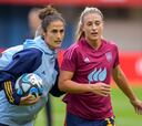 Las jugadoras de la Selección dan el visto bueno a Montse Tomé