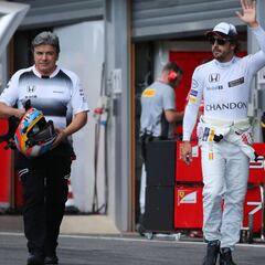 Alonso sigue siendo el rey de la primera vuelta con McLaren