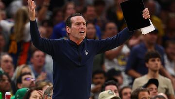 BOSTON, MASSACHUSETTS - JUNE 10: Assistant coach Kenny Atkinson reacts to a play in the third quarter against the Boston Celtics during Game Four of the 2022 NBA Finals at TD Garden on June 10, 2022 in Boston, Massachusetts. NOTE TO USER: User expressly acknowledges and agrees that, by downloading and/or using this photograph, User is consenting to the terms and conditions of the Getty Images License Agreement. Elsa/Getty Images/AFP
== FOR NEWSPAPERS, INTERNET, TELCOS & TELEVISION USE ONLY ==