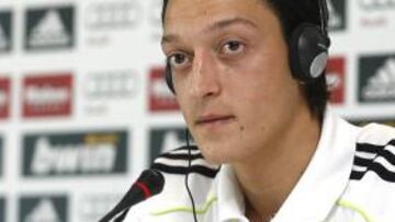 Özil en sala de prensa.