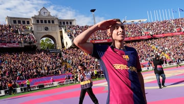 BARCELONA, 11/05/2025.-El centrocampista del Barcelona Fermín López, celebra su victoria sobre el Real Madrid, tras el partido de la jornada 35 de LaLiga EA Sports entre el Barcelona y el Real Madrid, este domingo en el Estadi Olímpic Lluís Companys.-EFE/ Enric Fontcuberta