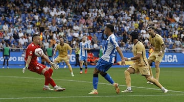 El partido Deportivo-Málaga se jugó con normalidad.