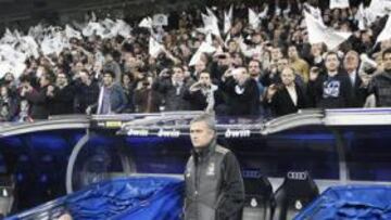 <b>CRÍTICO. </b>Mourinho fue pitado el domingo pasado. Hoy el Bernabéu volverá a hablar.