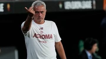 Jose Mourinho head coach of Roma during the UEFA Europa League group C match between Real Betis and AS Roma at Estadio Benito Villamarin on October 13, 2022 in Seville, Spain. (Photo by Jose Breton/Pics Action/NurPhoto via Getty Images)