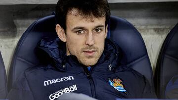 Rub&eacute;n Pardo, en el banquillo de la Real durante el partido ante el Espanyol.