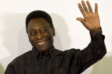 40. Pelé. Ex futbolista brasileño y por muchos considerado como el mejor de la historia. 