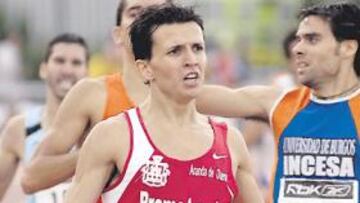 <b>EL MÁS FUERTE. </b>Juan Carlos Higuero, justo después sde cruzar la línea de meta de los 1.500 metros en los Nacionales.