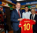 Felipe VI pide bajar al vestuario gane o pierda España