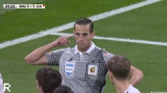 Vean el posible penalti a Mbappé: el francés no se lo podía creer...