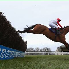 Cycling star Pendleton victorious on horse