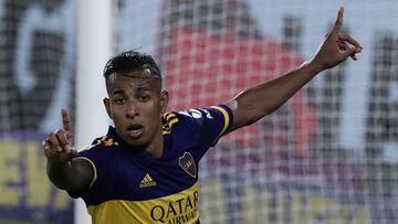 Boca Juniors&#039; Colombian forward Sebastian Villa celebrates after scoring the team&#039;s second goal against River Plate during their Copa Diego Maradona 2020 football match at La Bombonera stadium in Buenos Aires, on January 2, 2021. (Photo by ALEJA