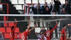 Al Nàstic le pintan la cara en su casa... una vez más