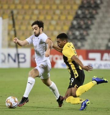 El volante colombiano disputó 78 minutos con Al Rayyan en la derrota ante Qatar SC en el regreso de la QSL. El '10' volvió a jugar luego de un mes y medio.