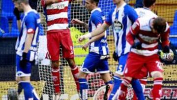 Un gol de El Arabi aferra al Granada a la salvación