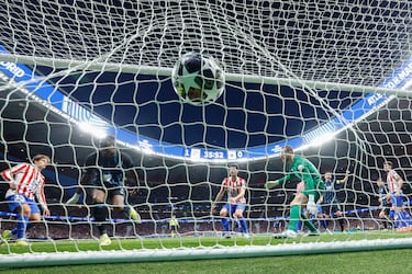 La asignatura pendiente de Simeone... en Europa