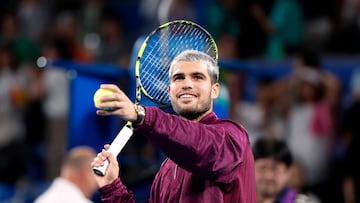 Tennis - ATP 500 - Japan Open Tennis Championships - Ariake Coliseum, Tokyo, Japan - September 27, 2025 Spain's Carlos Alcaraz celebrates after winning his round of 16 match against Belgium's Zizou Bergs REUTERS/Manami Yamada