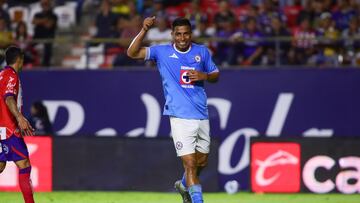 Angel Sepulveda of Cruz Azul during the 8th round match between Atletico San Luis and Cruz Azul as part of the Liga BBVA MX, Torneo Apertura 2024 at Alfonso Lastras Stadium on September 17, 2024 in San Luis Potosi, Mexico.