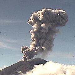 Volcán Popocatépetl registra intensa actividad este jueves