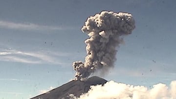 Volcán Popocatépetl registra intensa actividad este jueves