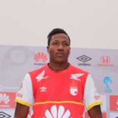 Daniel Angulo: "Soy rápido y tengo buen juego aéreo"