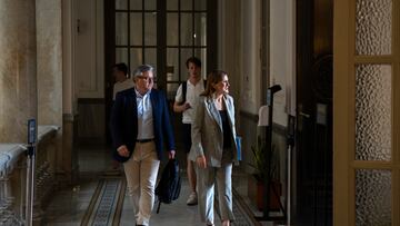 La ganadora de las elecciones al Ayuntamiento de Val¨¨ncia, la 'popular' Mar¨ªa Jos¨¦ Catal¨¢, a su llegada a su reuni¨®n con el alcalde en funciones, Joan Rib¨®, a 12 de junio de 2023, en Val¨¨ncia, Comunidad Valenciana (Espa?a). Durante la reuni¨®n se han abordado diferentes temas referidos al traspaso de poderes despu¨¦s de que esta semana los concejales ya hayan estado trabajando en el cambio de competencias.
12 JUNIO 2023
Jorge Gil / Europa Press
12/06/2023