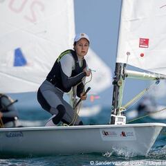 Cristina Pujol finaliza en el Top10 mundial en Omán