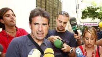 <b>DESPEDIDO. </b>Arconada compareció ante los medios tras dejar el cargo de entrenador del Tenerife.