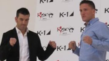 El policía Roqueñi ante la leyenda Souwer, en Madrid