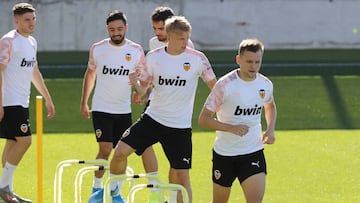 01/11/19 VALENCIA ENTRENAMIENTO
DENIS CHERYSHEV - WASS