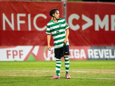 Paulo Iago saca la cabeza fuera del Madrid