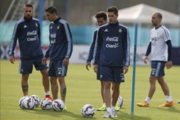 Primer plano del entrenamiento de la Selección Argentina