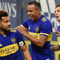 Con los 4 colombianos, Boca vence a River y avanza