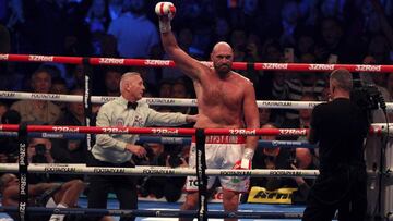 Tyson Fury tras noquear a Dillian Whyte.