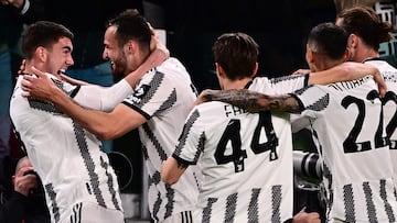 Los jugadores de la Juventus celebran un gol.