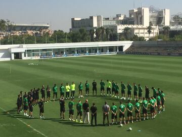 El fútbol español guardó silencio por las víctimas de Barcelona