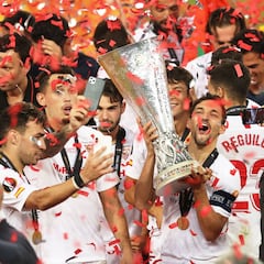 El once histórico del Sevilla en las finales de la Europa League