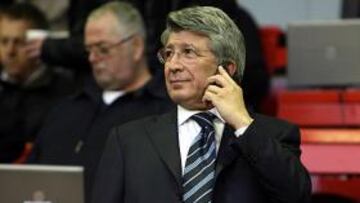 Cerezo: "Me parece bien que juegue Negredo"