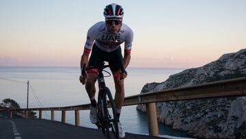 El UAE no espera m¨¢s: Ayuso pasa al World Tour desde hoy