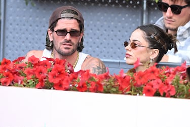 Rodrigo De Paul y Tini Stoessel se conocieron en 2021, en un momento en que ambos atravesaban etapas intensas de su vida profesional y personal. Según distintos medios, el primer contacto fue a través de amigos en común y encuentros privados, lejos del ojo público y sin exposición mediática.